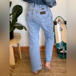 VINTAGE Wrangler Light-wash Wide Leg 90s Jeans